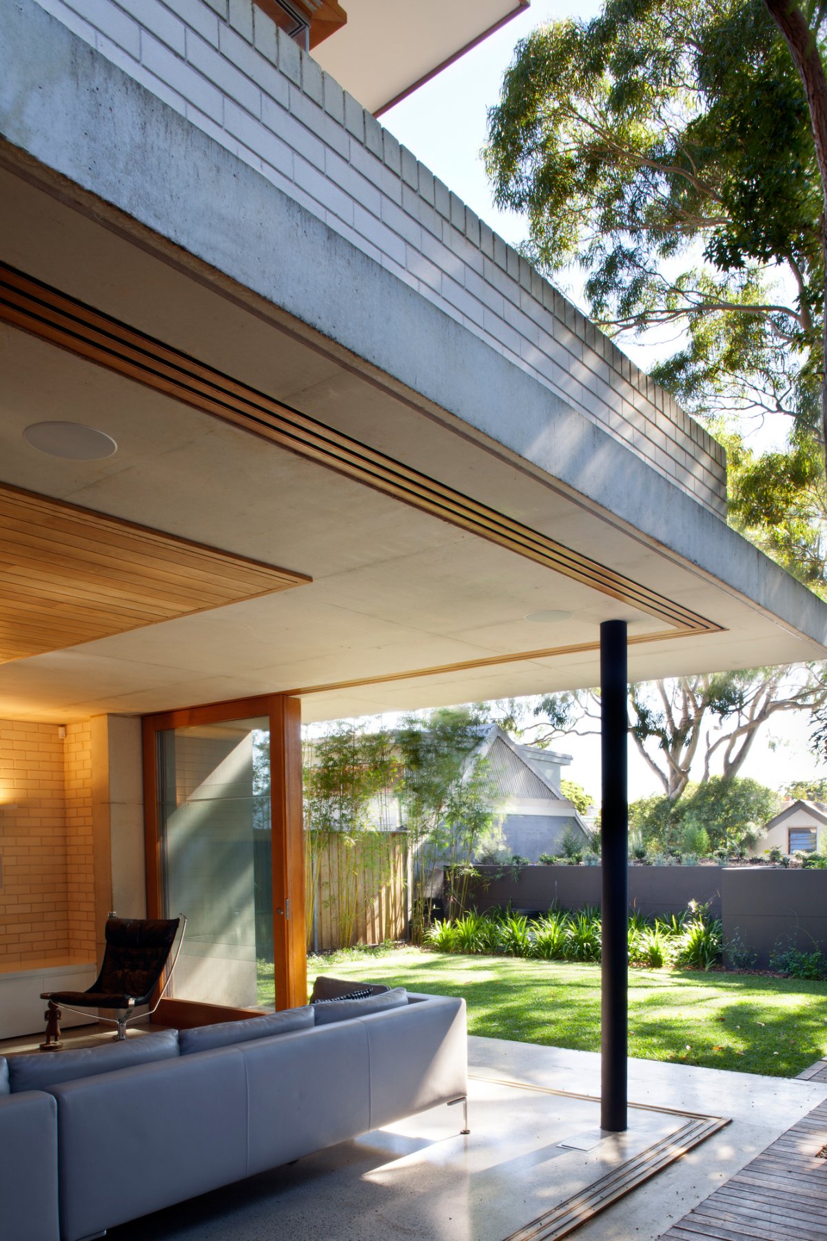 Natural Queen's Park House by Fox Johnson natural queens park house by fox johnson 7d2ef5f