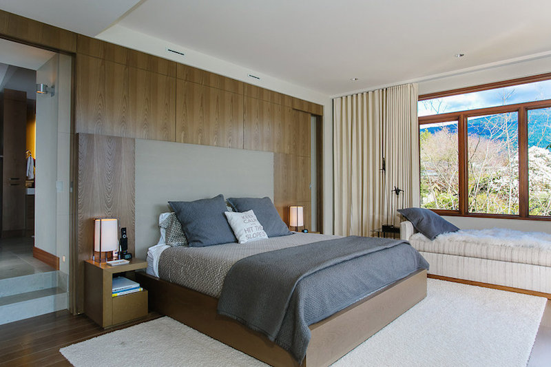 One Of A Kind Lowry House in Canada, U.S.A. one of a kind lowry house in canada usa c09c8e0