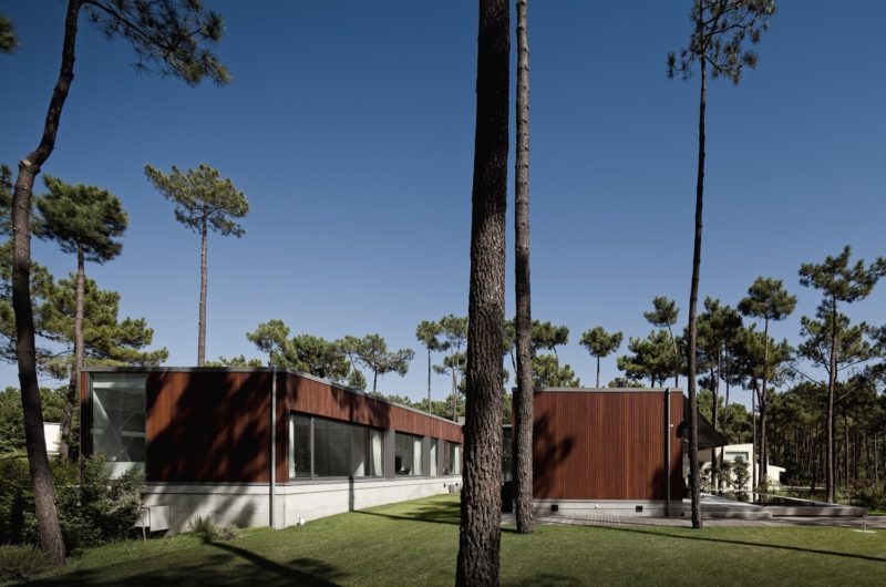 Perfectly Organized Aroeira III House by ColectivArquitectura perfectly organized aroeira iii house by colectivarquitectura 7aff941