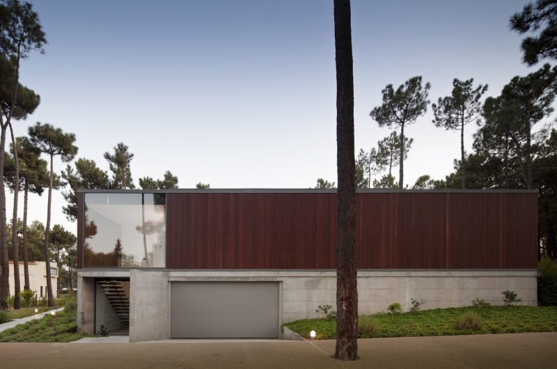 Perfectly Organized Aroeira III House by ColectivArquitectura perfectly organized aroeira iii house by colectivarquitectura b271118