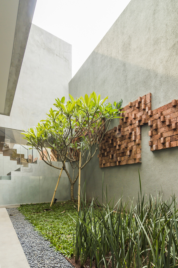 Precious Lumber Shaped-Box House by Atelier Riri precious lumber shaped box house by atelier riri 09d8dd8