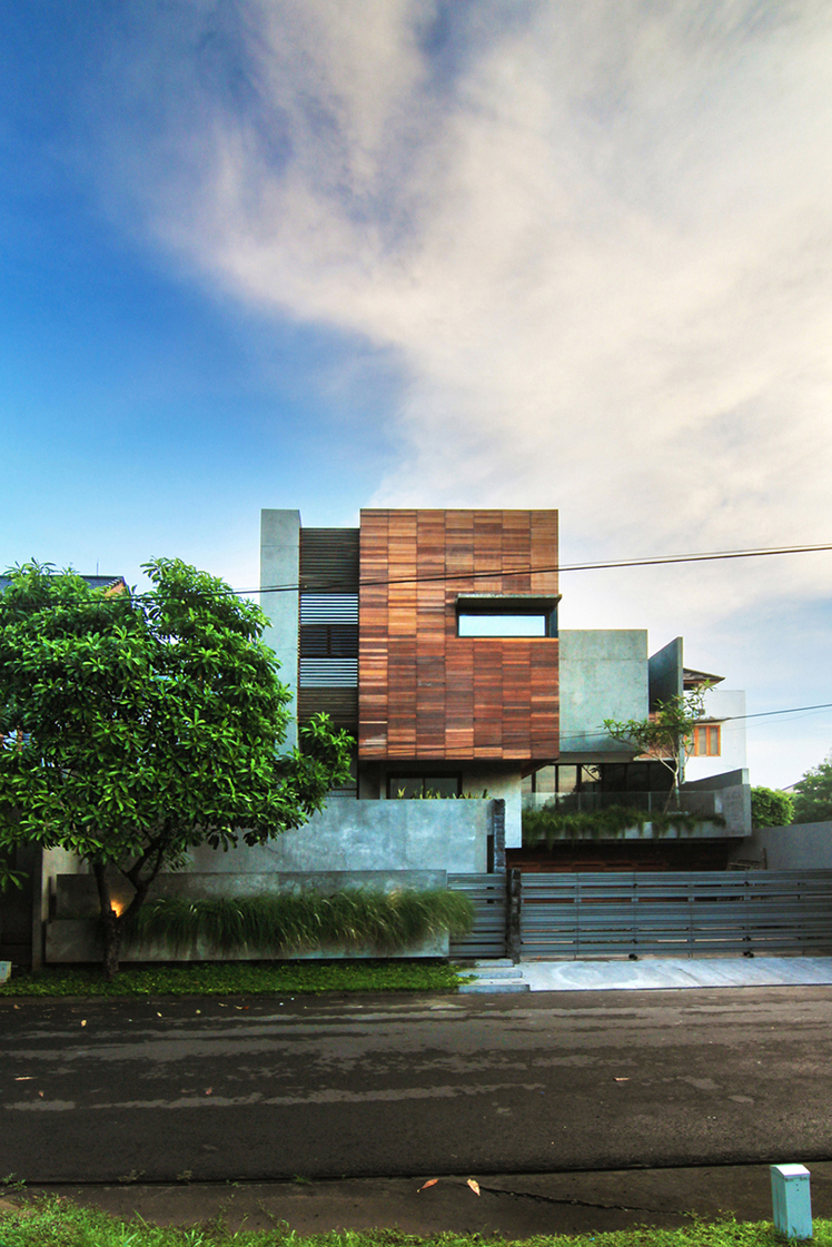 Precious Lumber Shaped-Box House by Atelier Riri precious lumber shaped box house by atelier riri d6b9a34