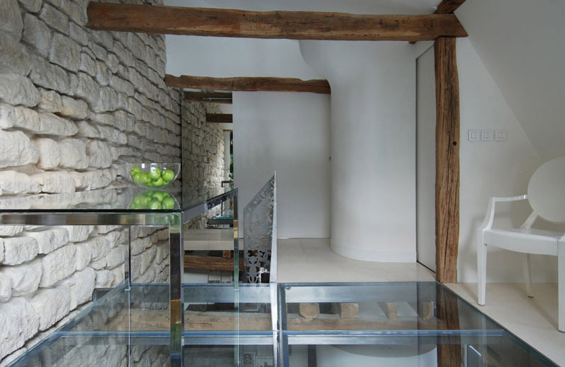 Renovated Apartment Madeleine by Ateliers Michael Herrman renovated apartment madeleine by ateliers michael herrman 44557f4