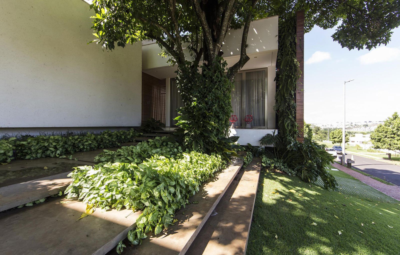 RMJ Residence In Uberlândia, Brazil rmj residence in uberlandia brazil 768f818