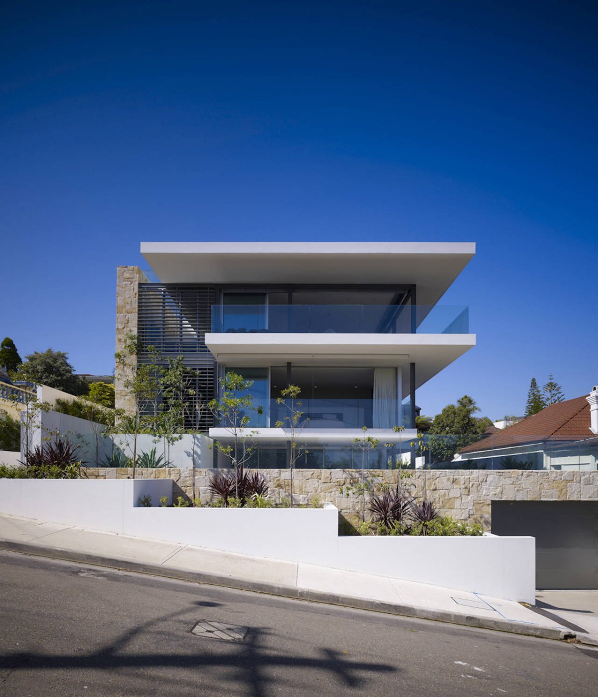 Spacious Vaucluse House by MPR Design Group spacious vaucluse house by mpr design group 4daee69