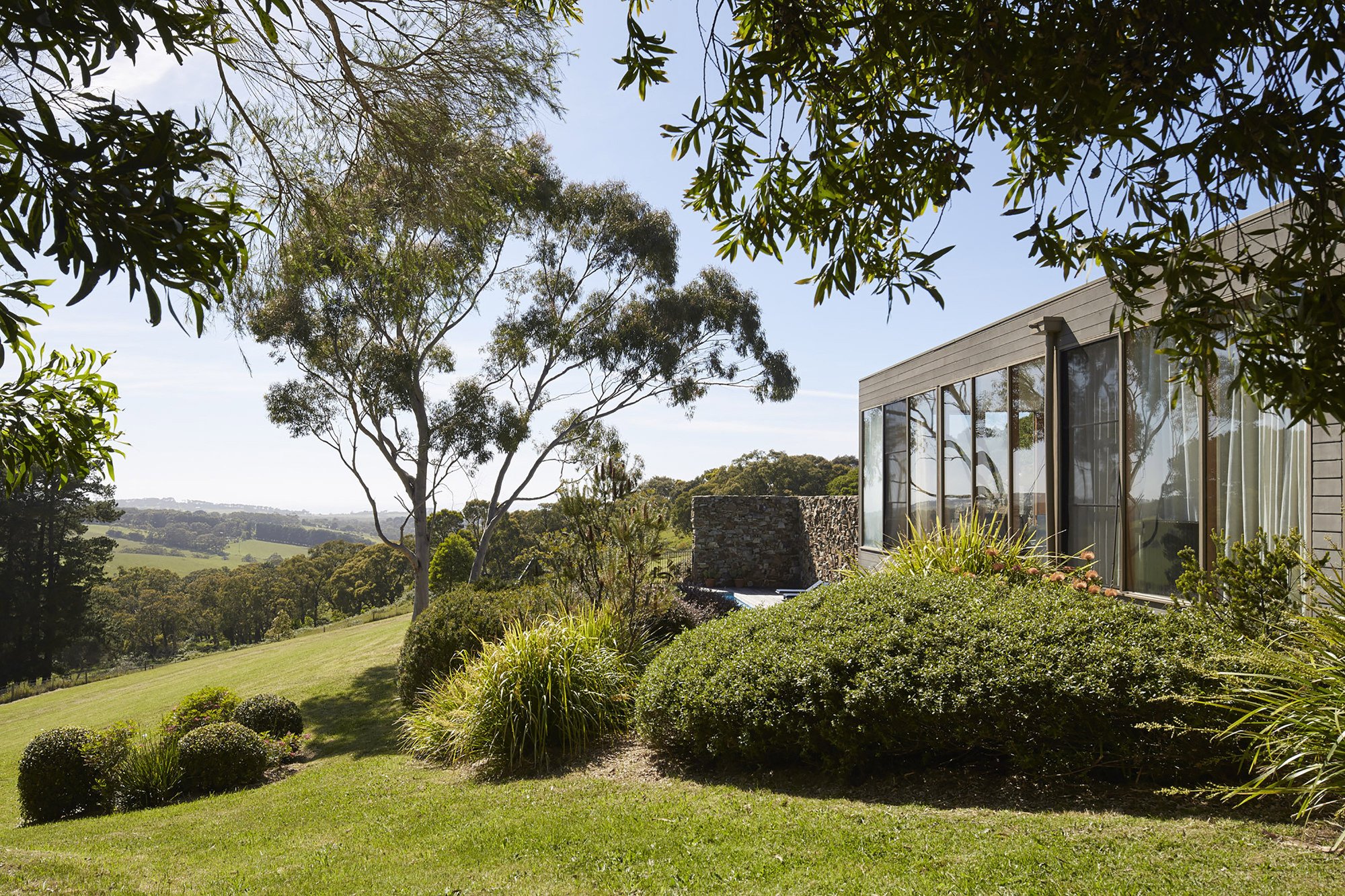 Whitehall Road Residence In Flinders, Victoria, Australia whitehall road residence in flinders victoria australia 0e2b2b7