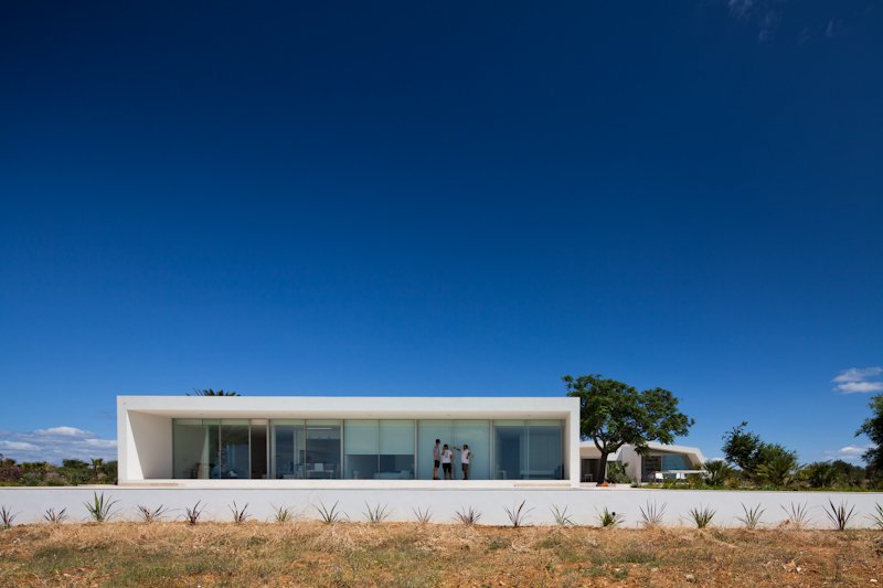 Contemporary Home in Tavira, Portugal by Vitor Vilhena contemporary home in tavira portugal by vitor vilhena 02de1b7