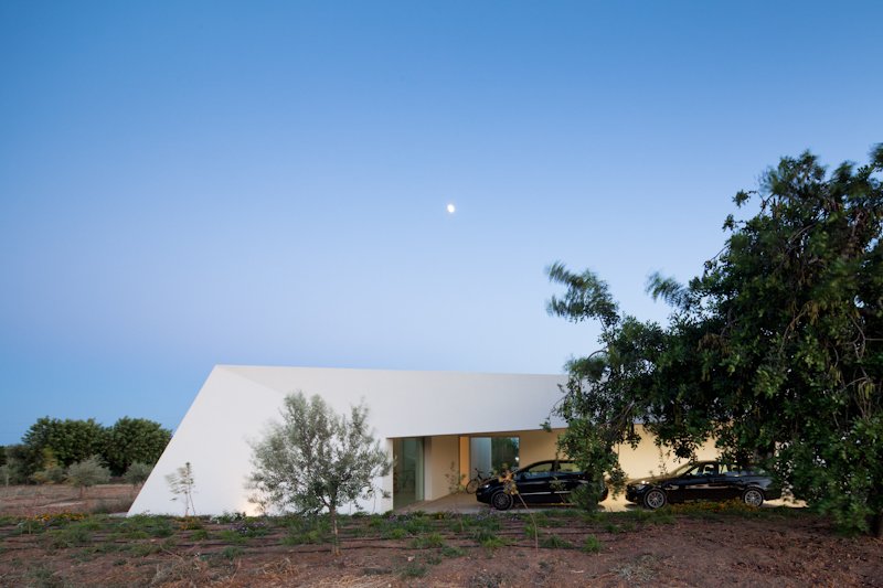 Contemporary Home in Tavira, Portugal by Vitor Vilhena contemporary home in tavira portugal by vitor vilhena 5395e55