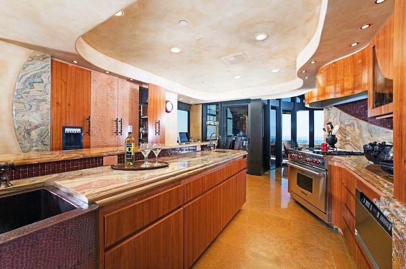 Extravagant 100 Harbor Drive Penthouse in California, USA extravagant 100 harbor drive penthouse in california usa 564a3ee