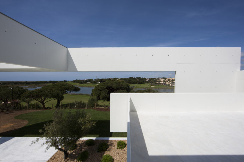 House in Quinta do Lago By Topos Atelier de Arquitectura house in quinta do lago by topos atelier de arquitectura 3490138