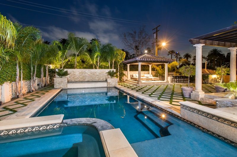 Modern Mediterranean Home In Beverly Hills modern mediterranean home in beverly hills 07e82fc