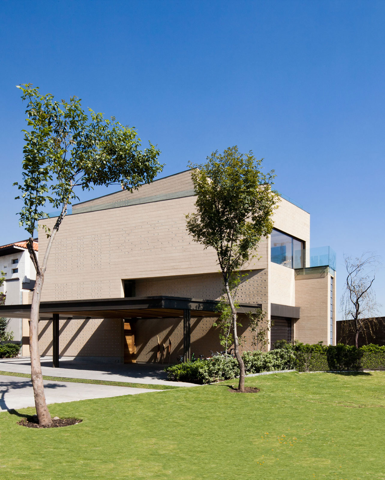 sustainable casa tierra by serrano monjaraz arquitectos 10bd33c