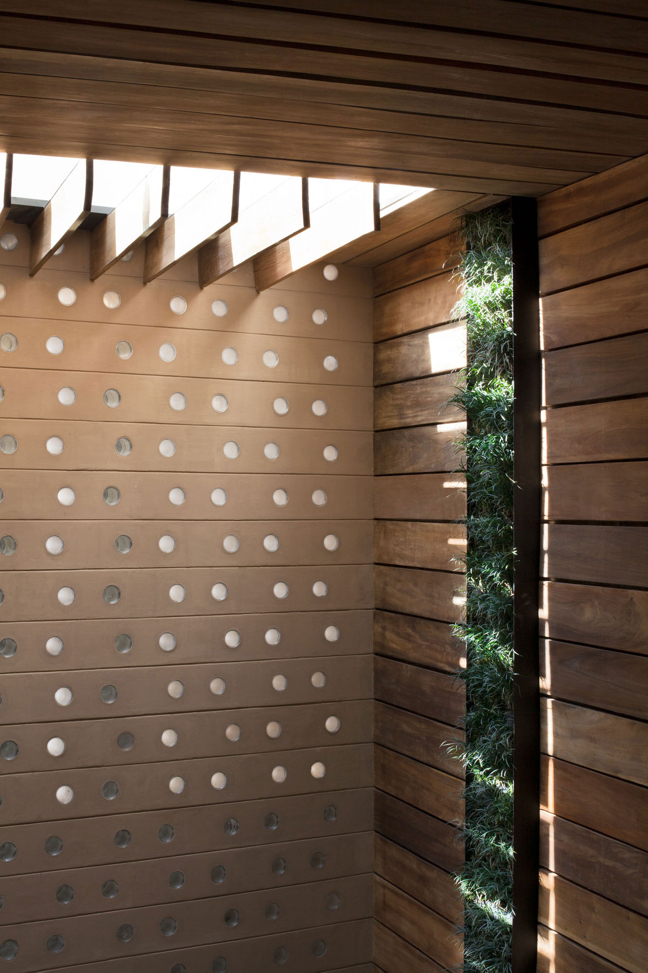 Sustainable Casa Tierra by Serrano Monjaraz Arquitectos sustainable casa tierra by serrano monjaraz arquitectos 7d1531e