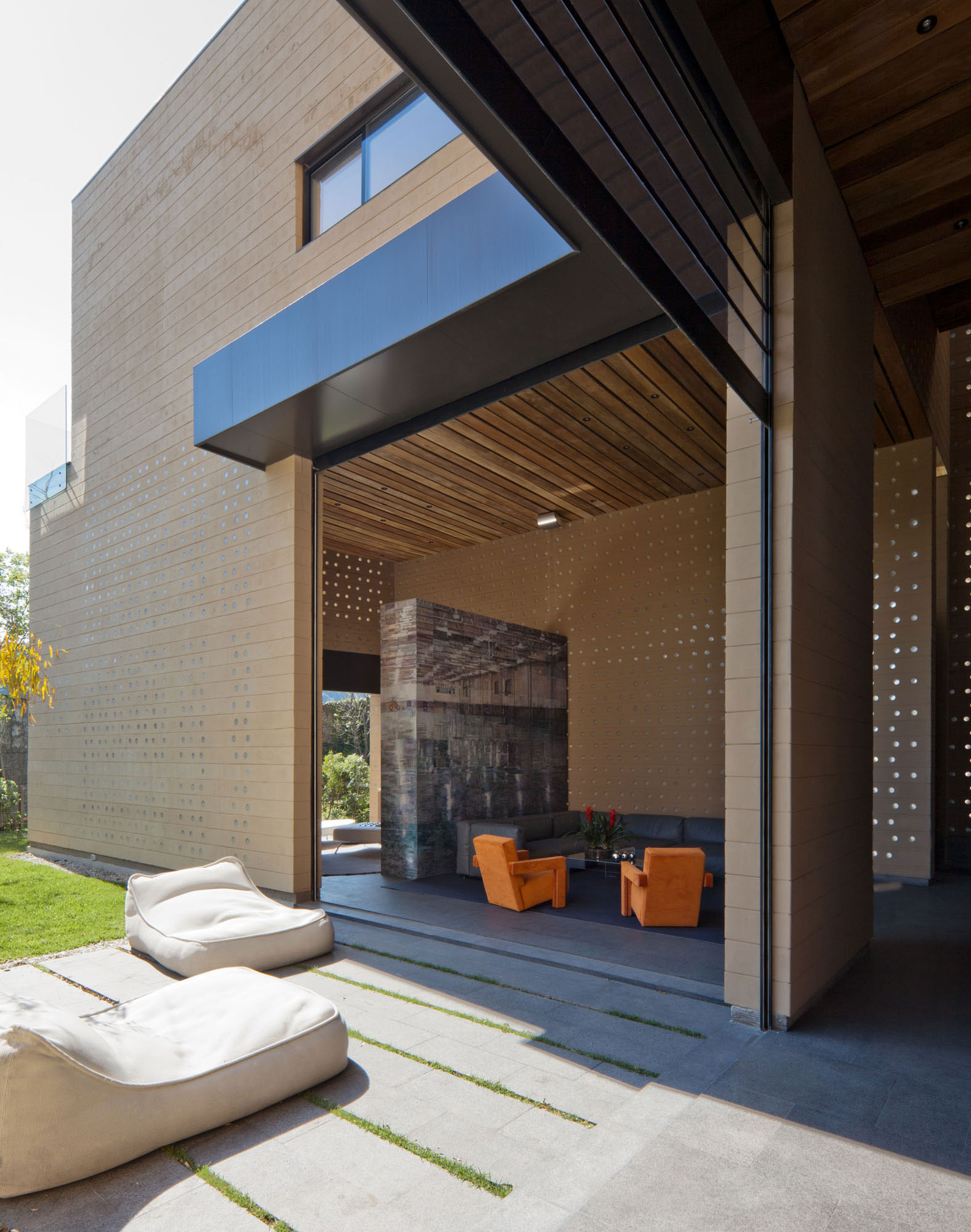 Sustainable Casa Tierra by Serrano Monjaraz Arquitectos sustainable casa tierra by serrano monjaraz arquitectos b9aaf09