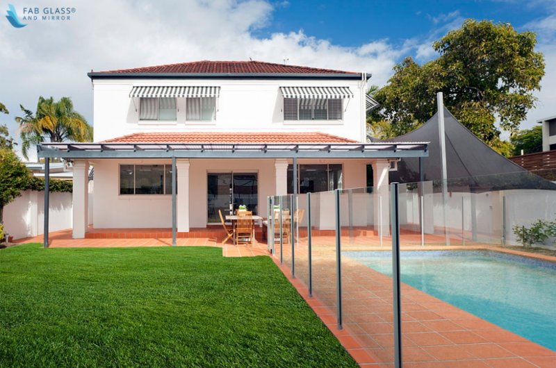 Why Should You Use Glass Railing Systems for Swimming Pools? why should you use glass railing systems for swimming pools 4efdcaa