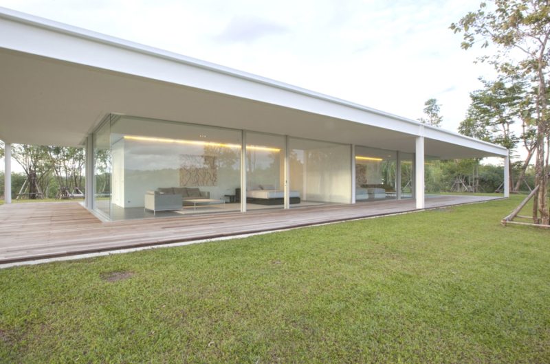 150M Weekend House: The World's Longest Residence 150m weekend house the worlds longest residence 28b23e9