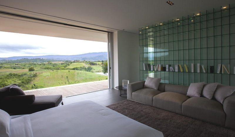 150M Weekend House: The World's Longest Residence 150m weekend house the worlds longest residence 34ce233