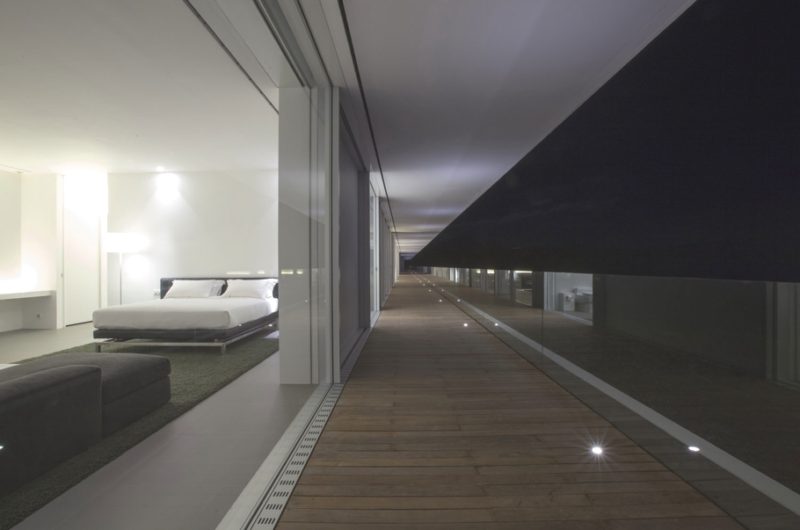 150M Weekend House: The World's Longest Residence 150m weekend house the worlds longest residence 4a87f8b