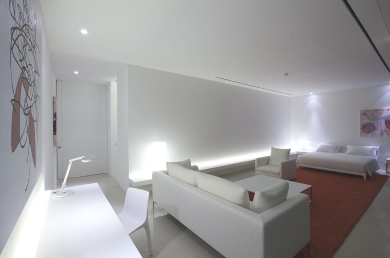150M Weekend House: The World's Longest Residence 150m weekend house the worlds longest residence de1233f