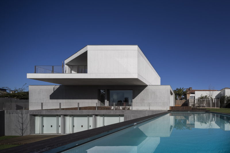 Concrete House in Travanca by Nelson Resende concrete house in travanca by nelson resende 08ce370