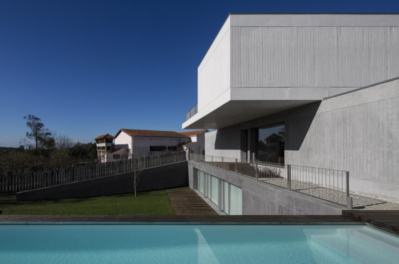 Concrete House in Travanca by Nelson Resende concrete house in travanca by nelson resende 4617312