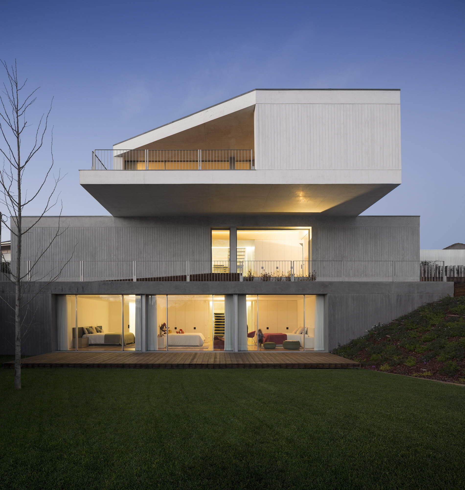 Concrete House in Travanca by Nelson Resende concrete house in travanca by nelson resende a322f00