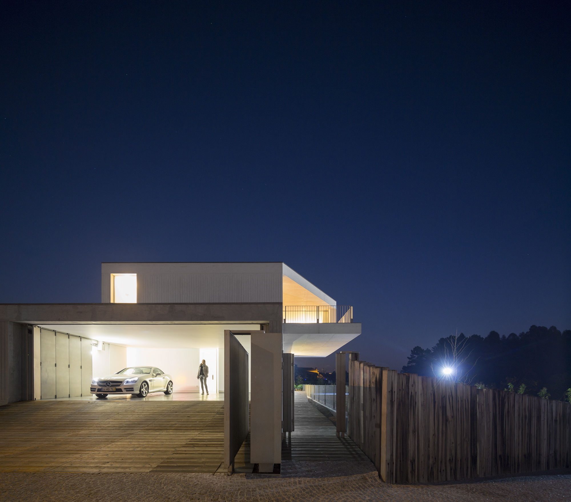 Concrete House in Travanca by Nelson Resende concrete house in travanca by nelson resende b0fea79