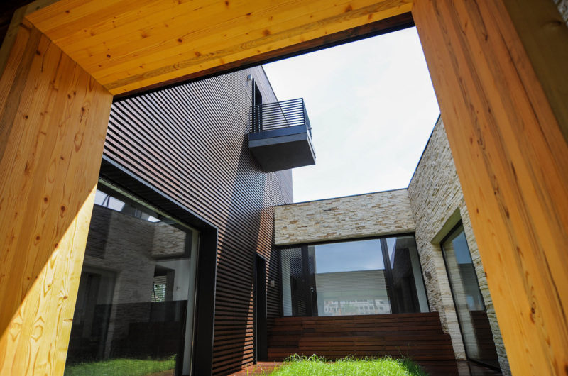 Contemporary A.B. House by Andreescu and Gaivoronschi contemporary ab house by andreescu and gaivoronschi 8da4633