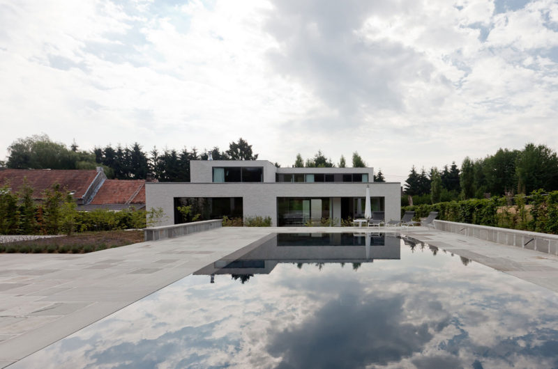 Contemporary Courtyard House by VW Areal Architecten contemporary courtyard house by vw areal architecten 844c3db