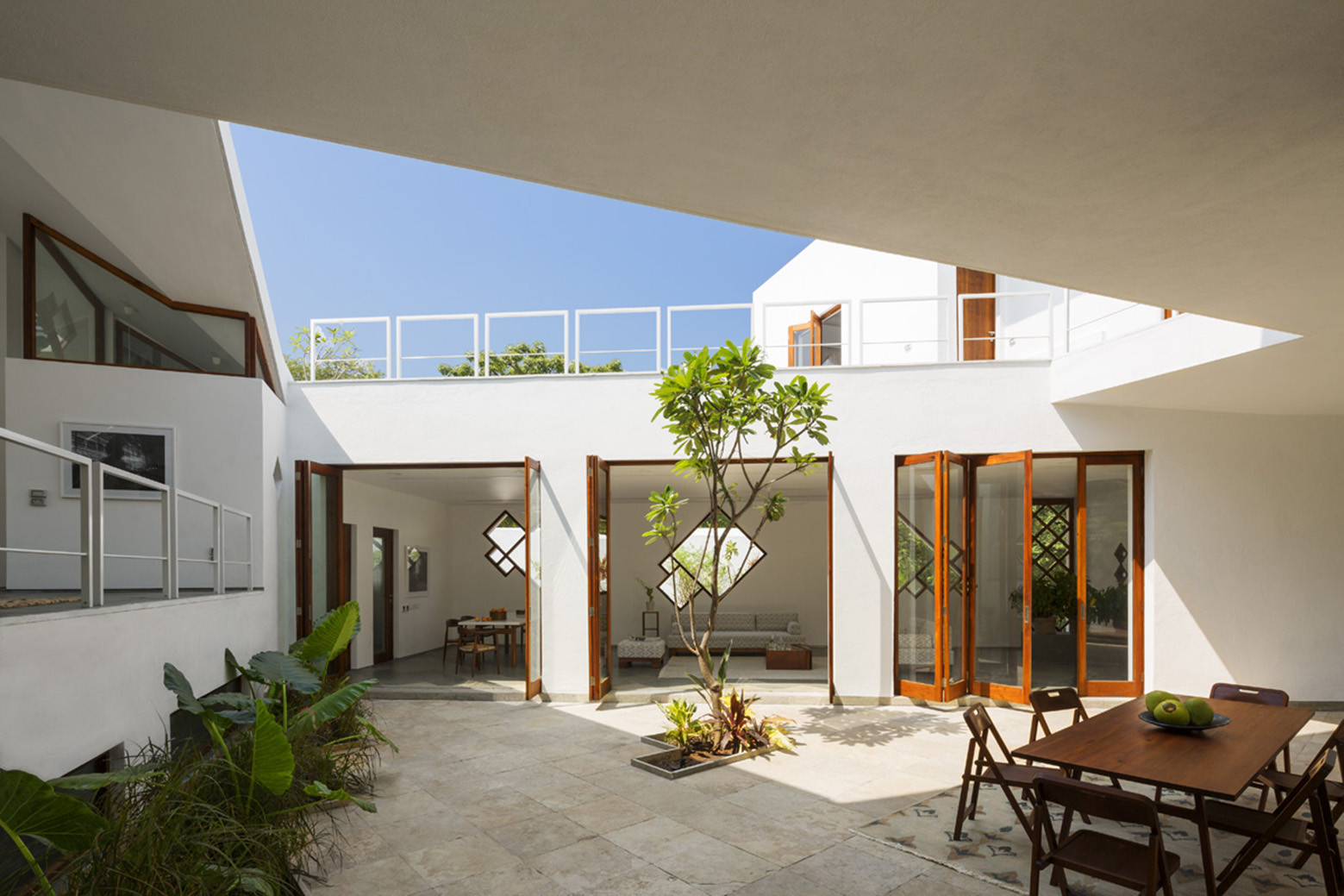 Contemporary Villa On Alibaug Road In Maharashtra, India contemporary villa on alibaug road in maharashtra india 4badb55