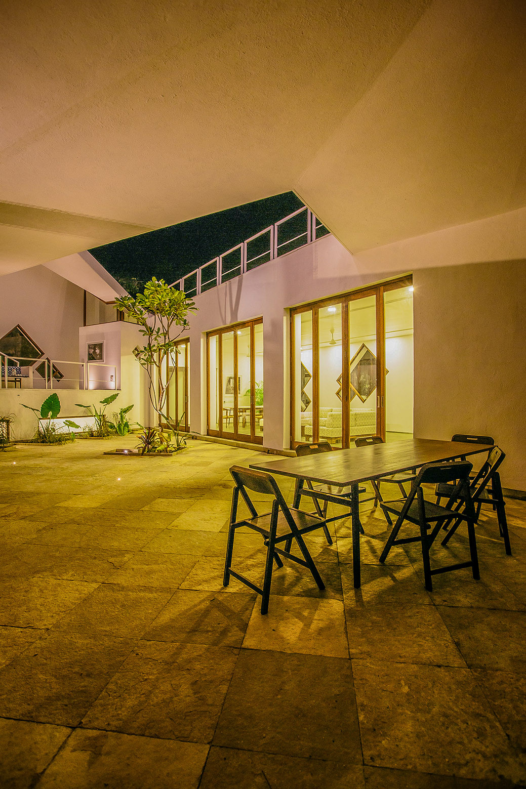 Contemporary Villa On Alibaug Road In Maharashtra, India contemporary villa on alibaug road in maharashtra india d83500a