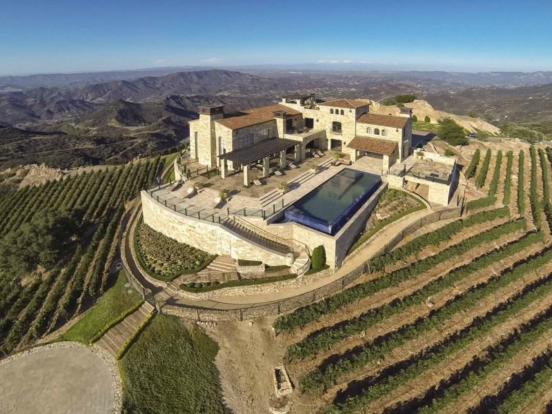 Fabulous Malibu Rocky Oaks Estate in California fabulous malibu rocky oaks estate in california 963455f