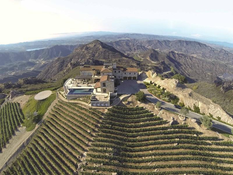 Fabulous Malibu Rocky Oaks Estate in California fabulous malibu rocky oaks estate in california bec4ff5