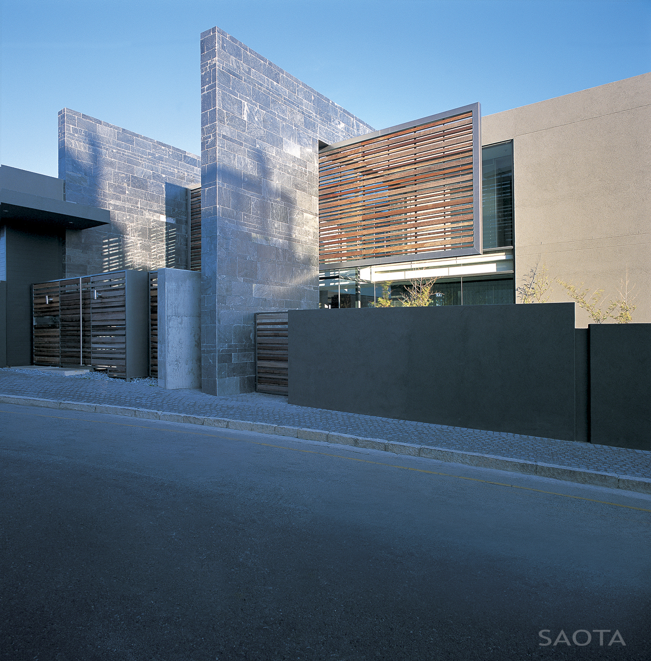 Family St Leon 10 Residence by SAOTA – Antoni Olmesdahl Truen Architects family st leon 10 residence by saota antoni olmesdahl truen architects 93faf35