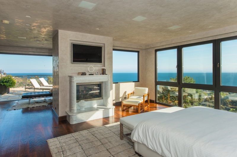 Fancy Prime Estate Atop Billionaire's Beach in Malibu fancy prime estate atop billionaires beach in malibu 8683f4f