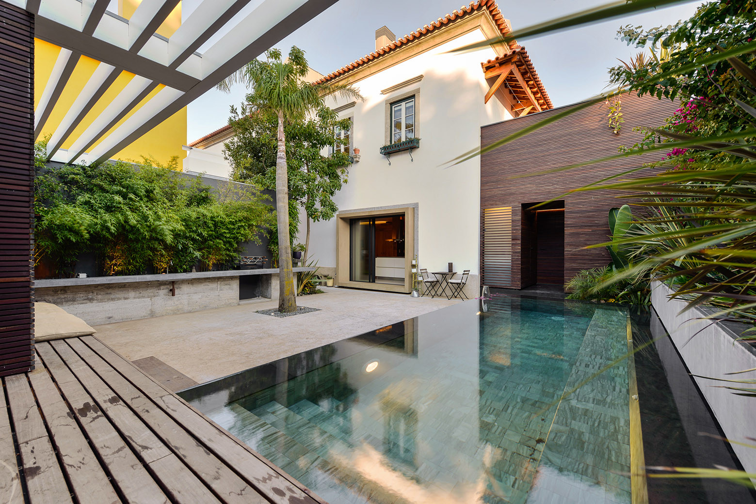 House in Estoril, Portugal By Ricardo Moreno Arquitectos house in estoril portugal by ricardo moreno arquitectos 93fbce8