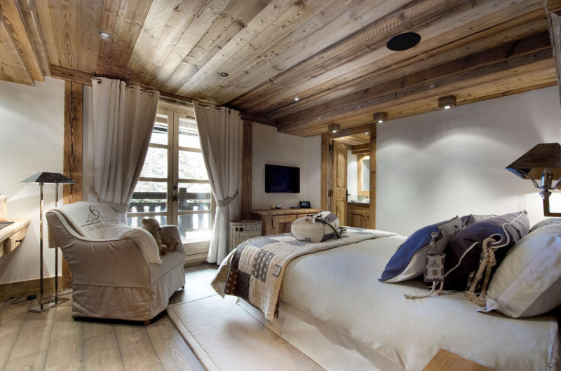 Lavish Petit Chateau 1850 Chalet in Courchevel lavish petit chateau 1850 chalet in courchevel 6d6e7f7