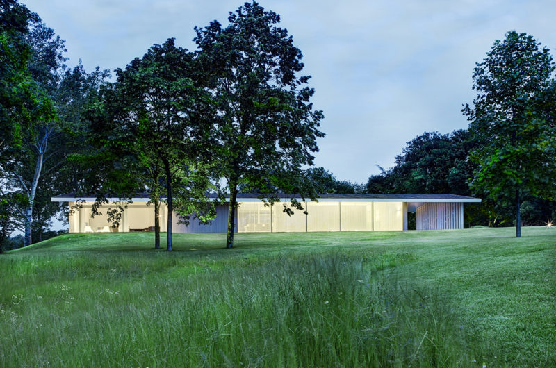 Low-Profile House L by Grosfeld van der Velde Architecten low profile house l by grosfeld van der velde architecten 29f4836