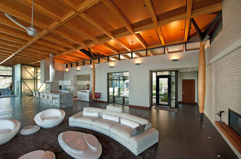 Luxurious Custom Private Home Near Kelowna, Canada luxurious custom private home near kelowna canada af060be