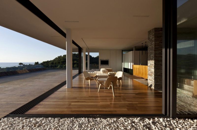 Majestic Plane House by K Studio majestic plane house by k studio 045bc94