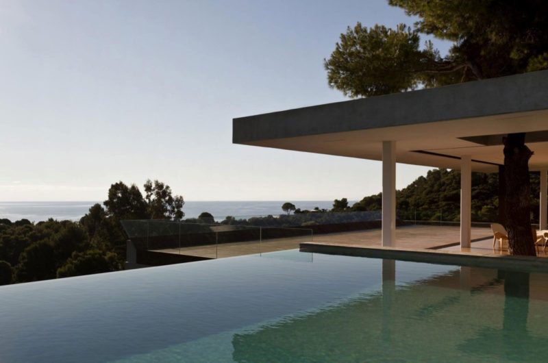 Majestic Plane House by K Studio majestic plane house by k studio 56cb7f2