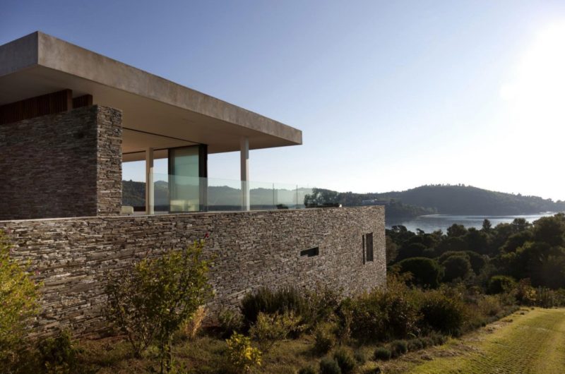 Majestic Plane House by K Studio majestic plane house by k studio 90c1842