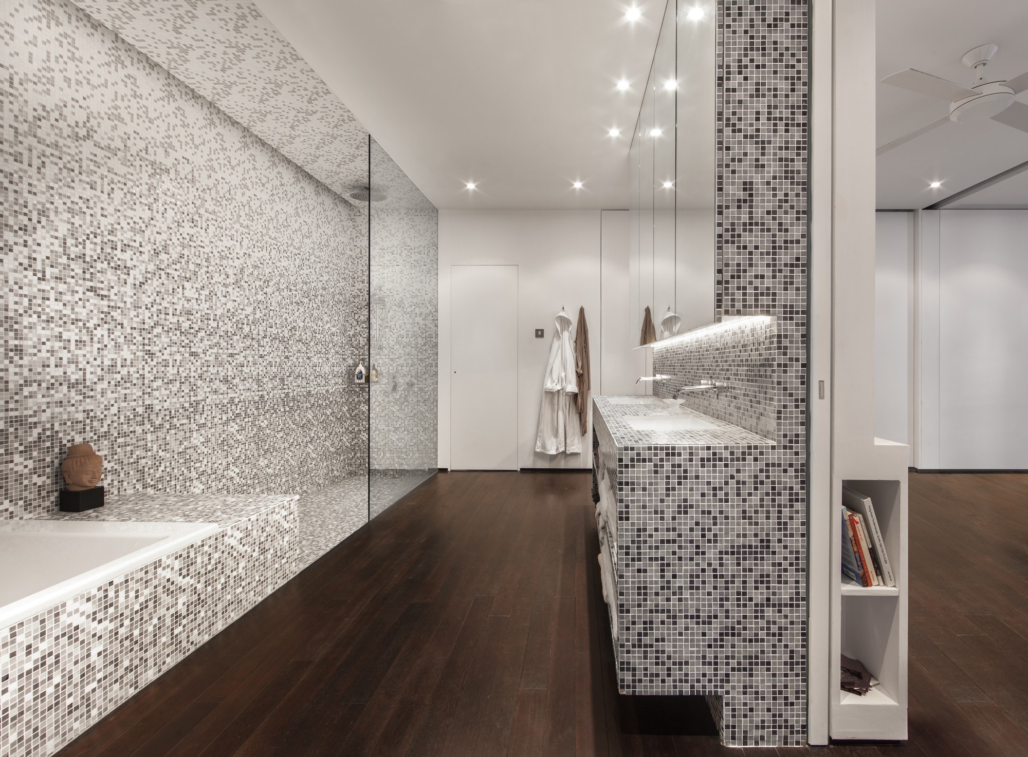 Modern WING Loft In Chai Wan, Hong Kong modern wing loft in chai wan hong kong 44583d6