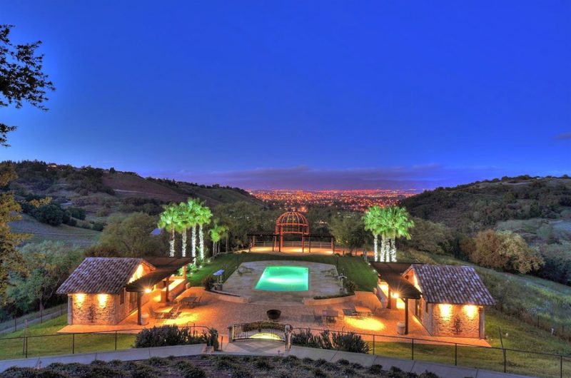 One of a Kind Great Oaks Estate one of a kind great oaks estate 137108e