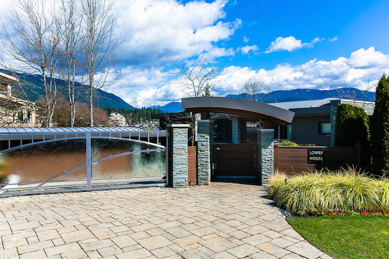 One Of A Kind Lowry House in Canada, U.S.A. one of a kind lowry house in canada usa a0c7679