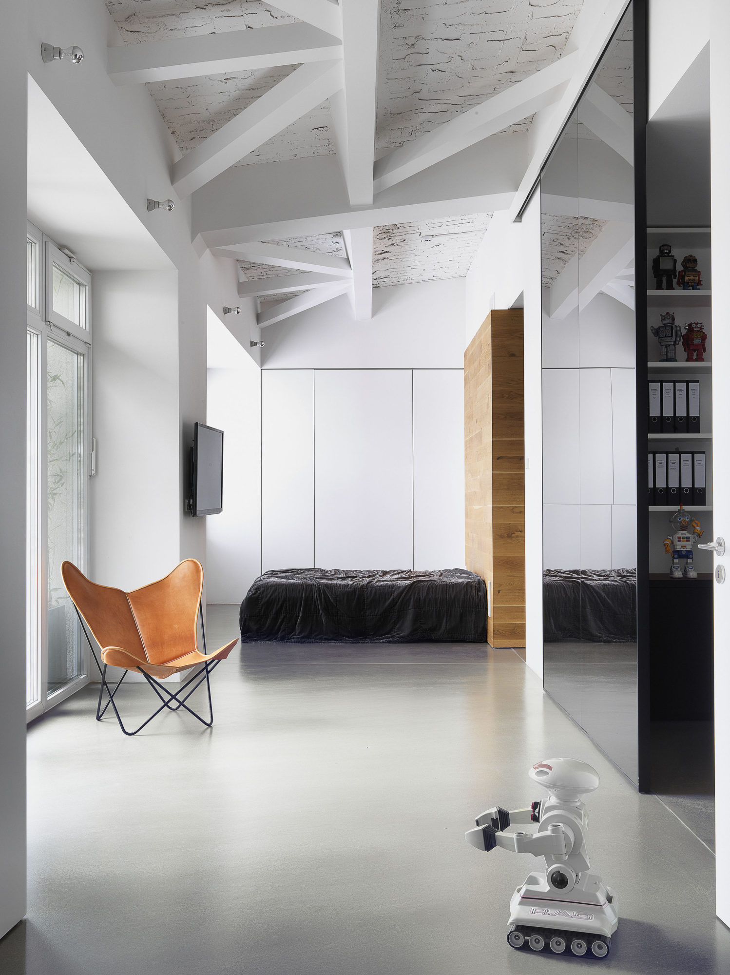 Photographer's Loft In Berlin, Germany photographers loft in berlin germany 10fa6fb