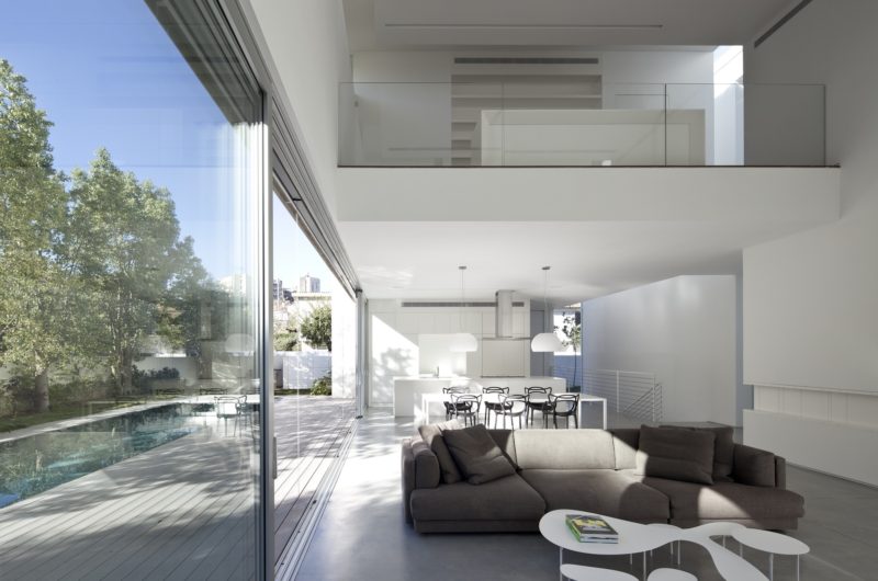 Plain G House by Axelrod Architects + Pitsou Kedem Architect plain g house by axelrod architects pitsou kedem architect 29ec6b6