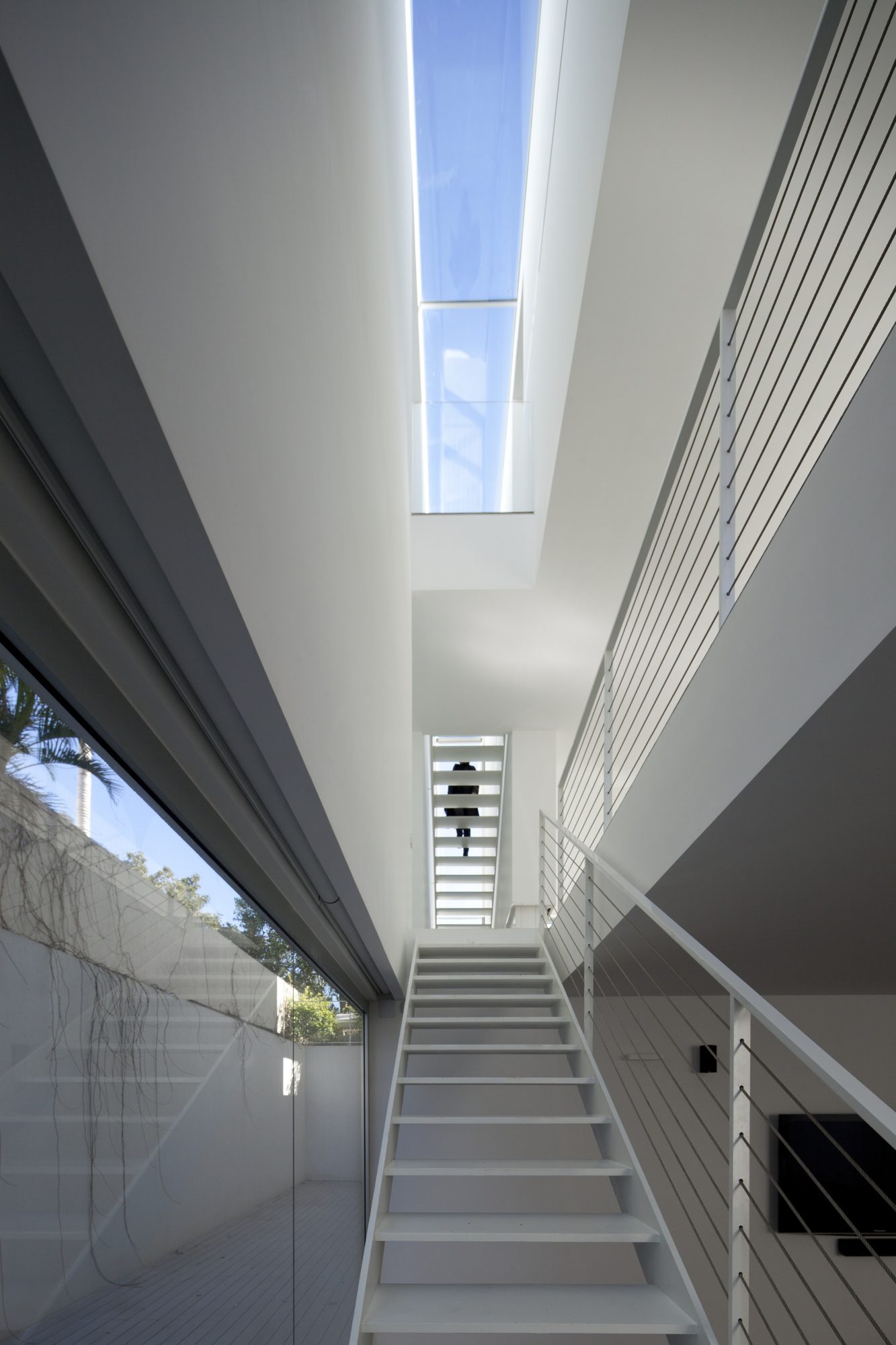 Plain G House by Axelrod Architects + Pitsou Kedem Architect plain g house by axelrod architects pitsou kedem architect c26ddfd