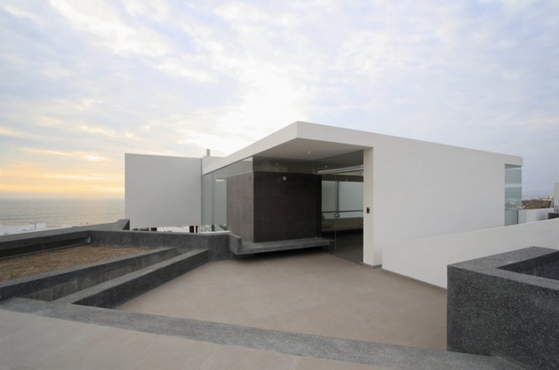 Q House on the Peru Beach q house on the peru beach 907e045