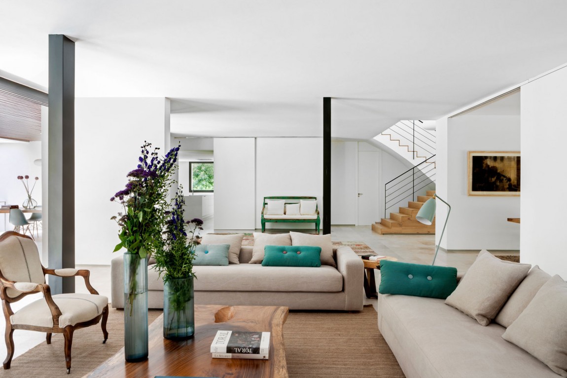 Spacious And Modern La Moraleja House In Madrid, Spain spacious and modern la moraleja house in madrid spain 85c4285